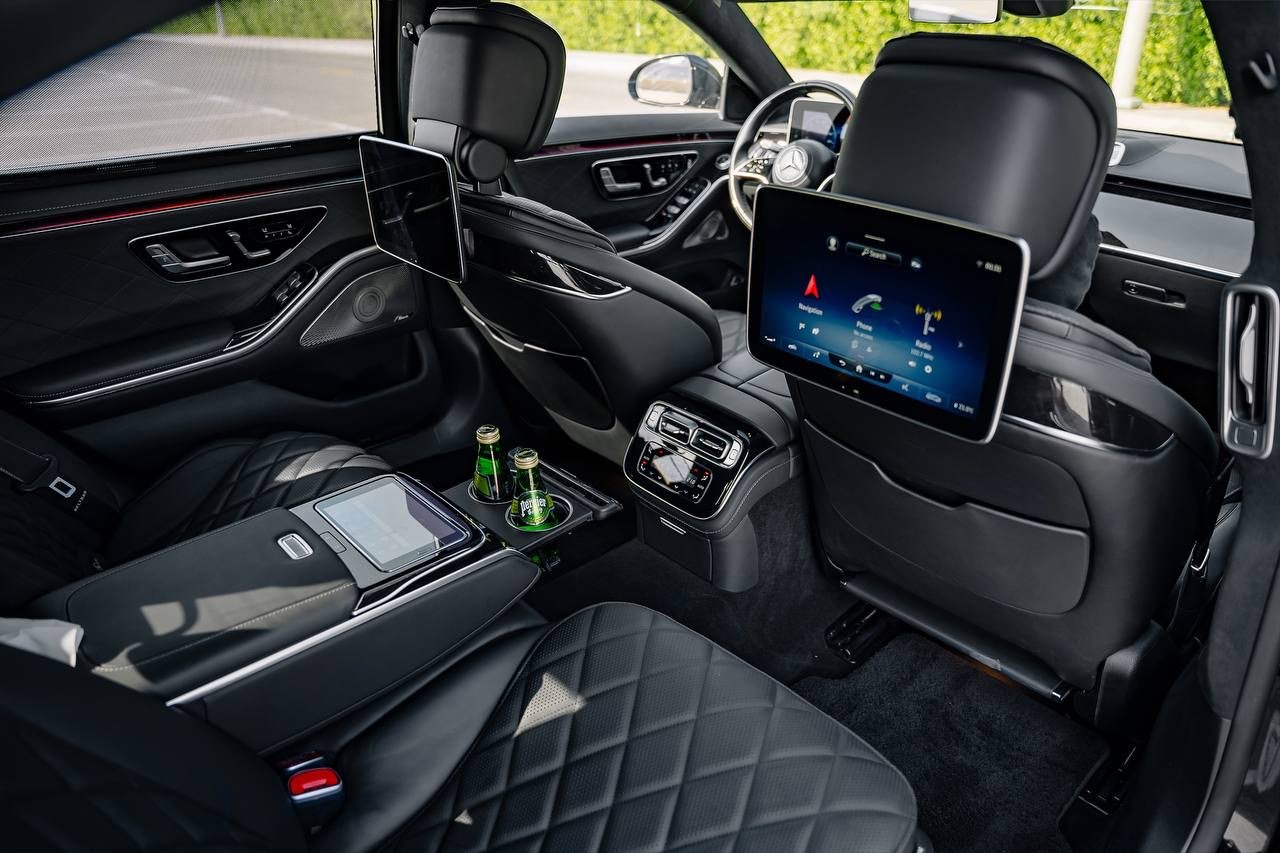 Mercedes-Benz S-Class 580